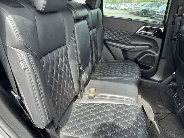Used 2023 Mitsubishi Outlander SEL AWD/4WD image 21