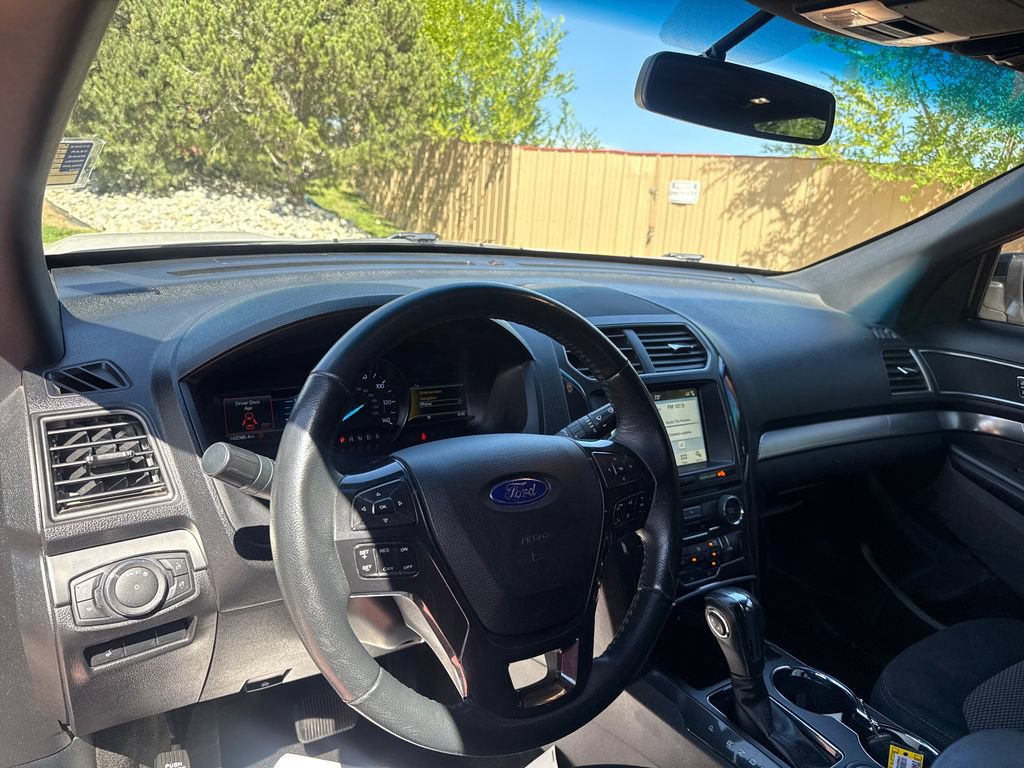 Certified 2018 Ford Explorer XLT w/ Equipment Group 201A AWD/4WD image 14