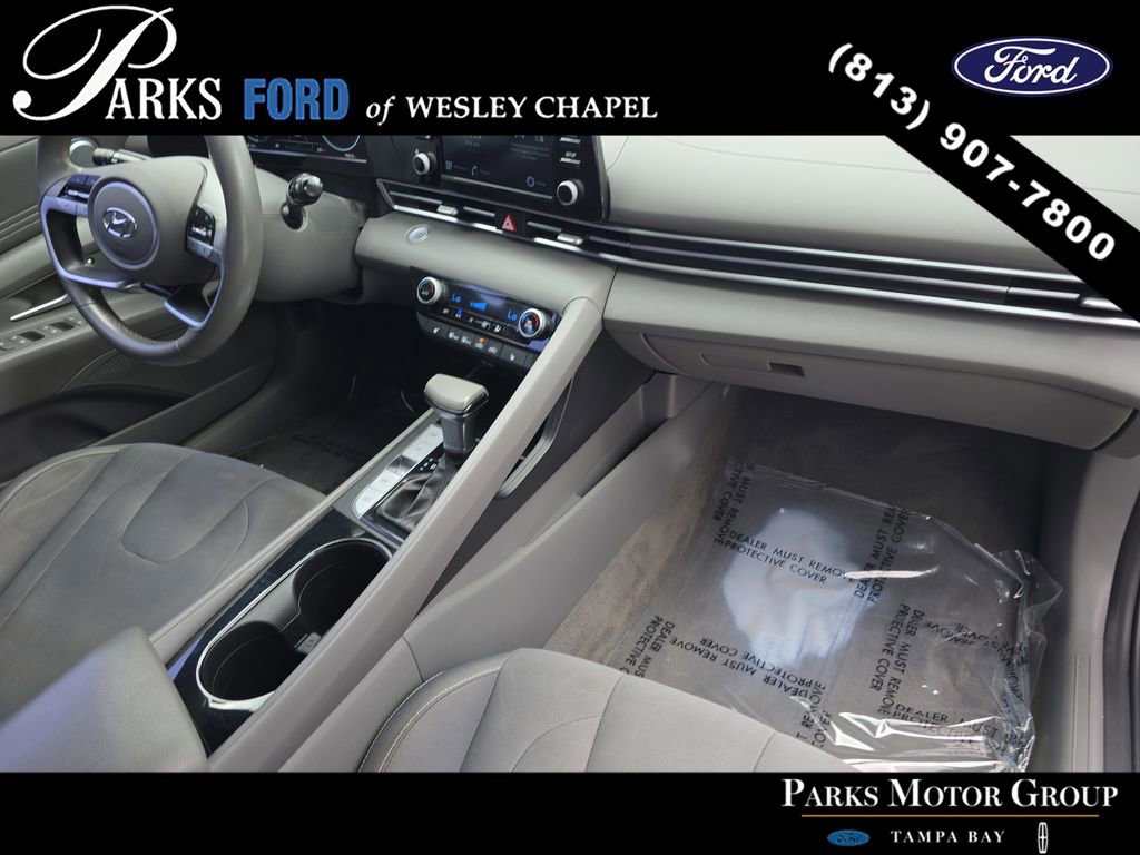 Used 2021 Hyundai Elantra SEL w/ Convenience Package FWD image 9