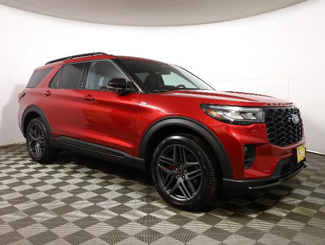 Certified 2025 Ford Explorer ST-Line w/ Premium Package AWD/4WD image 5