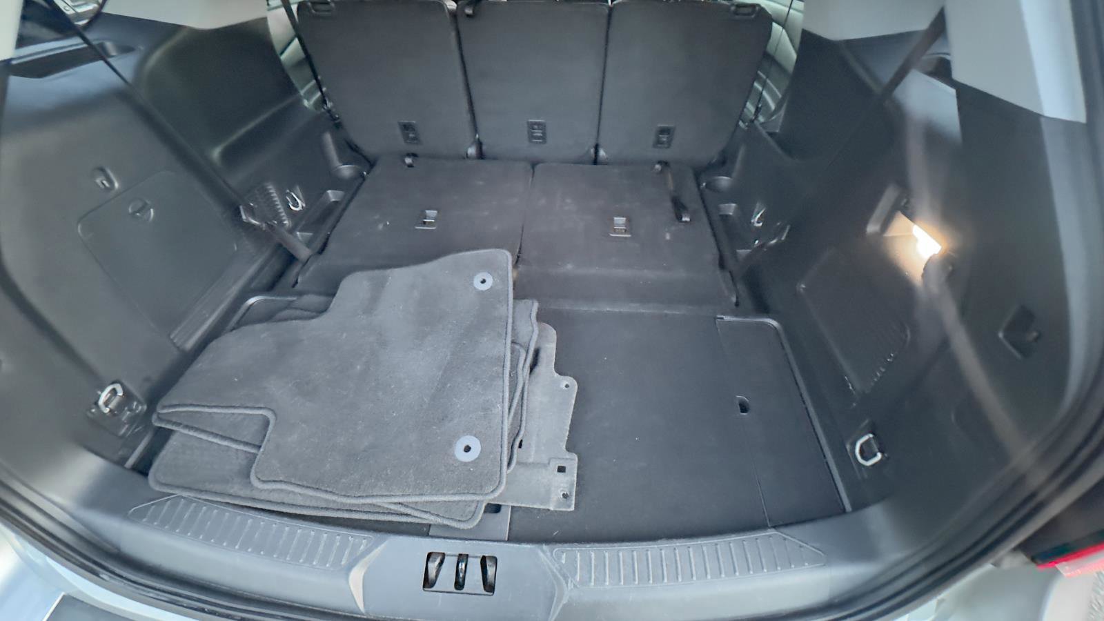 Certified 2023 Ford Explorer XLT w/ Equipment Group 202A image 10