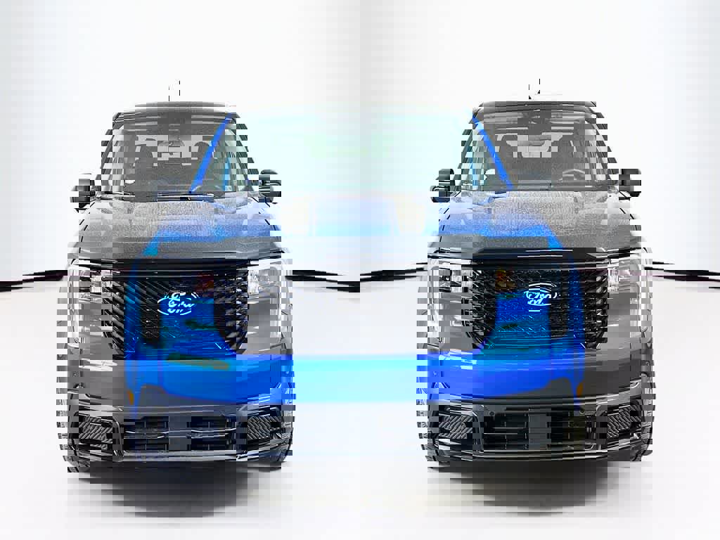 Certified 2025 Ford Maverick Lariat w/ Black Appearance Package image 8