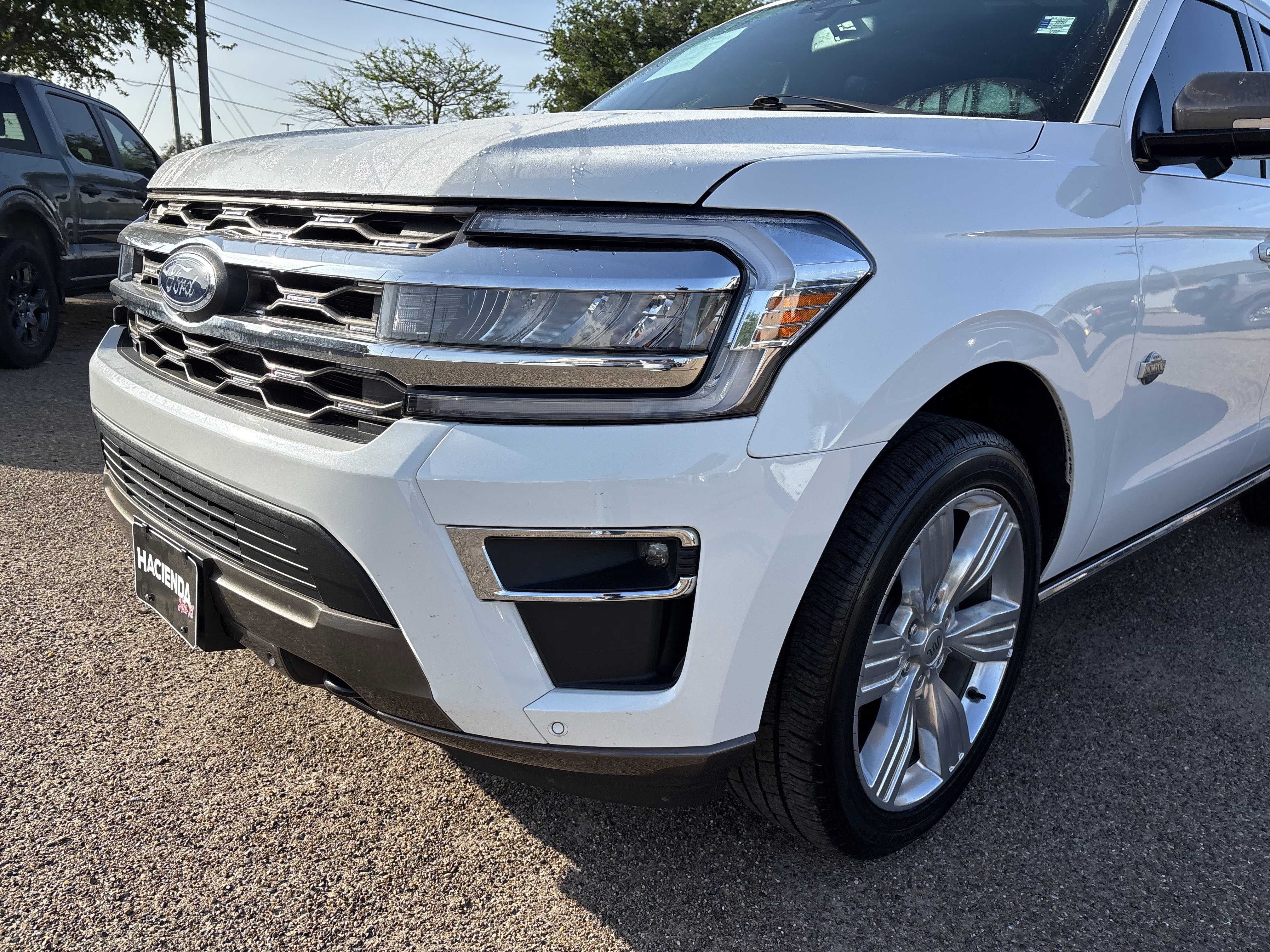 Certified 2024 Ford Expedition Max King Ranch AWD/4WD image 8