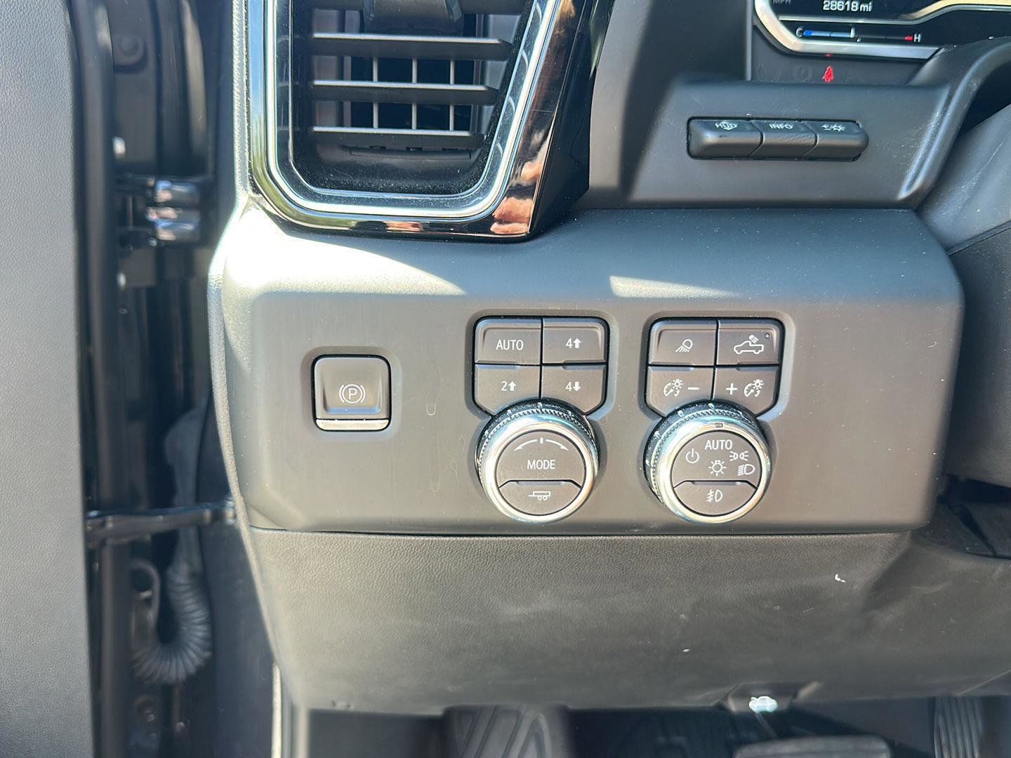 Used 2023 GMC Sierra 1500 Denali Ultimate image 18