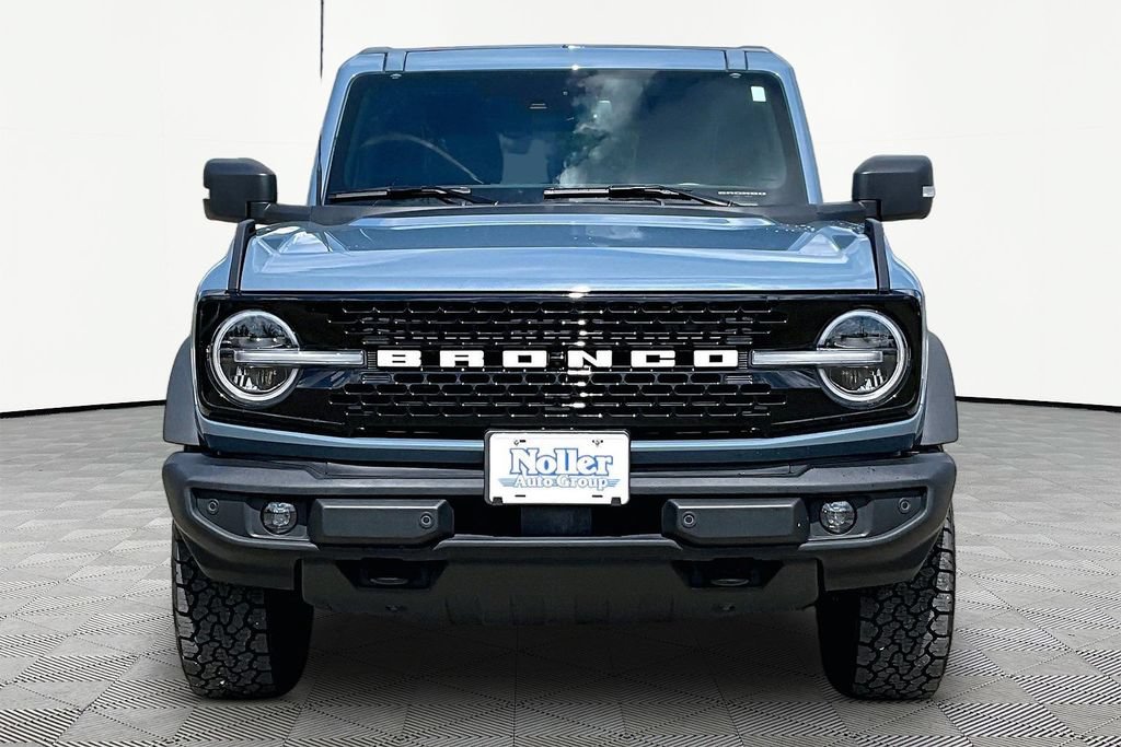 Certified 2025 Ford Bronco Outer Banks AWD/4WD image 3