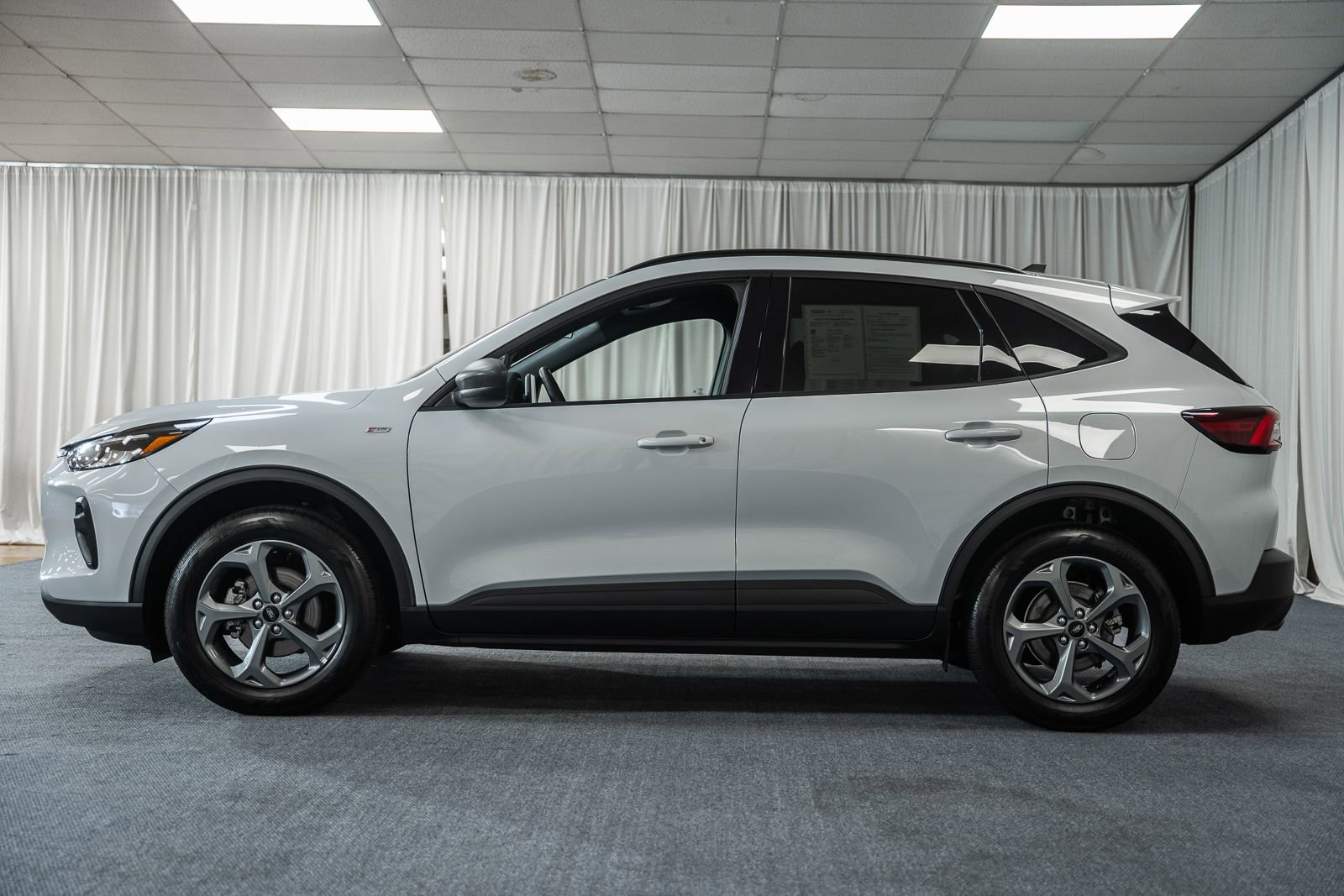 Certified 2025 Ford Escape ST-Line image 5