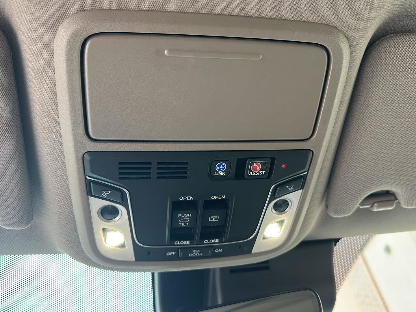 Used 2022 Honda Pilot Elite image 22
