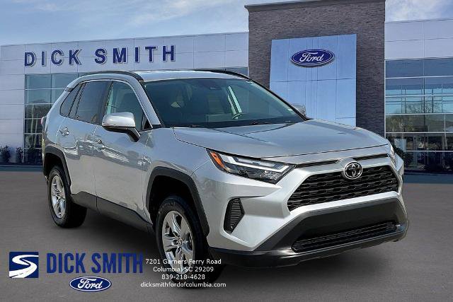 Used 2025 Toyota RAV4 XLE FWD image 3