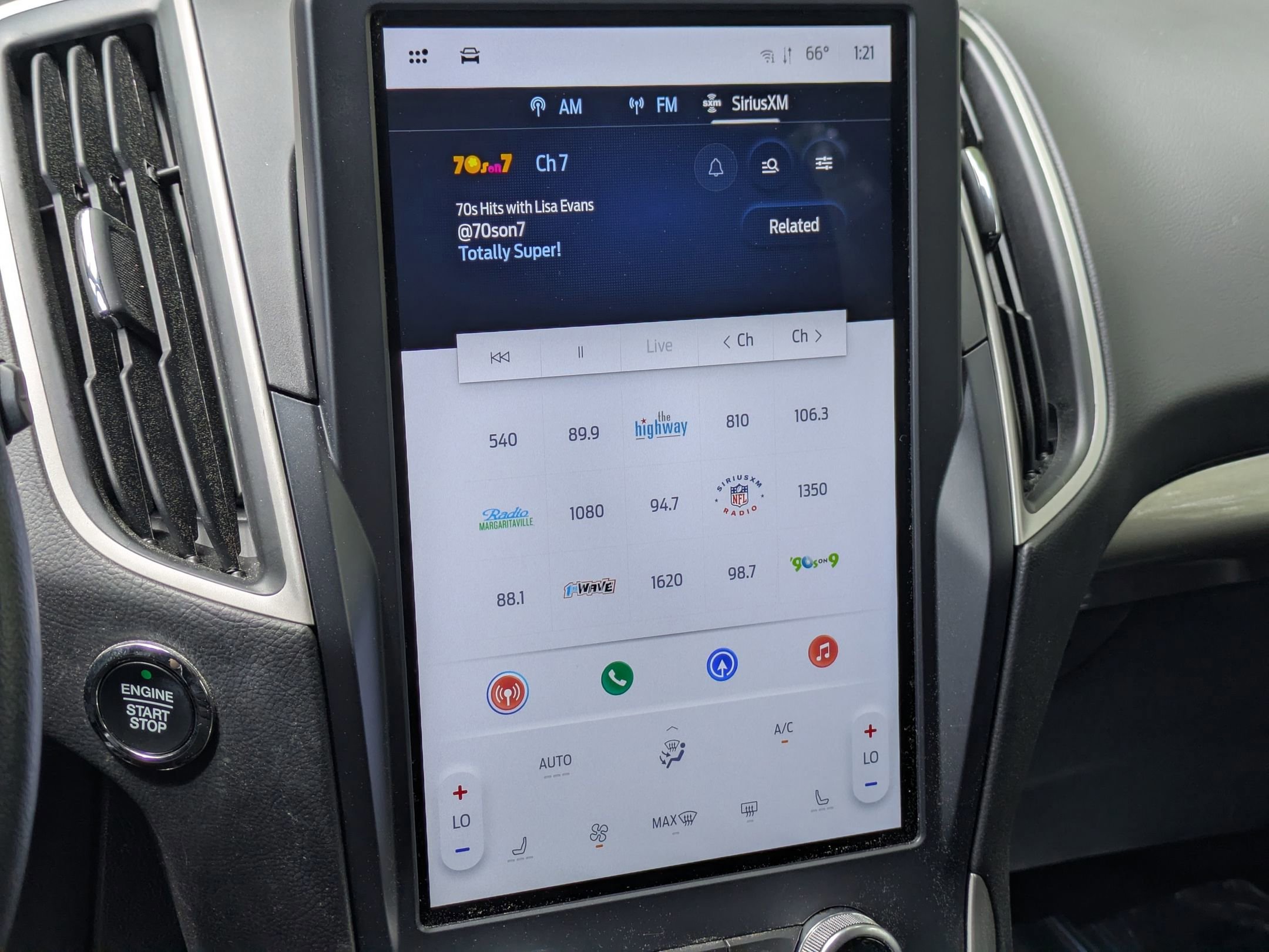 Certified 2023 Ford Edge SEL w/ Convenience Package image 18