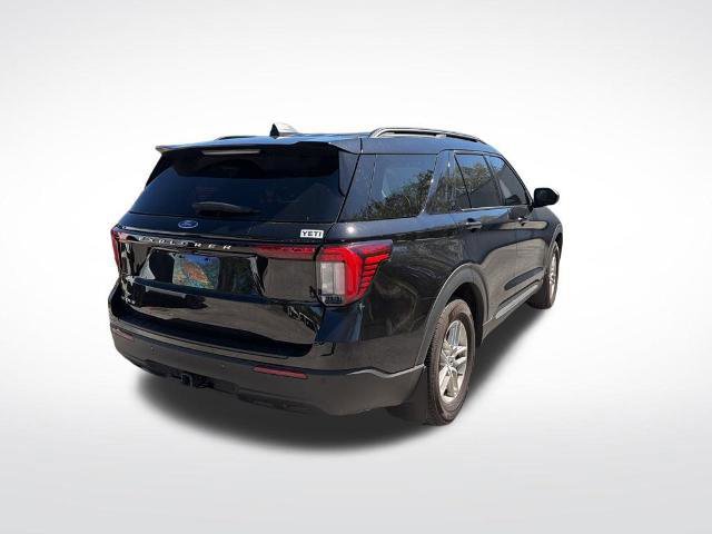 Certified 2025 Ford Explorer Active image 3