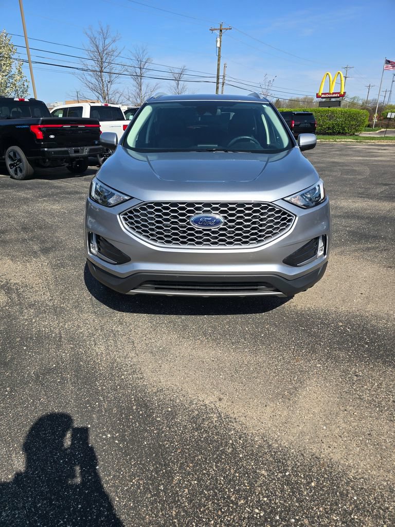 Certified 2024 Ford Edge SEL w/ Convenience Package AWD/4WD image 8
