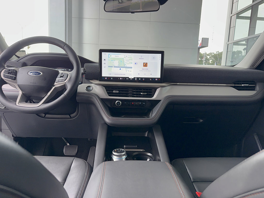 Certified 2025 Ford Explorer Active w/ Active Comfort Package RWD image 29
