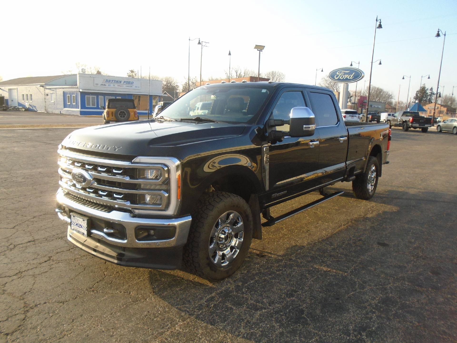 Certified 2023 Ford F350 Lariat w/ Lariat Ultimate Package AWD/4WD image 2