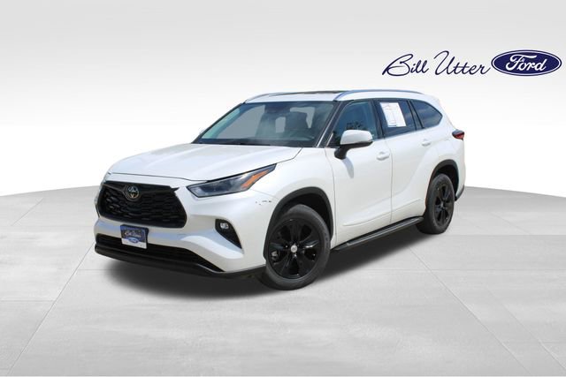 Used 2021 Toyota Highlander XLE