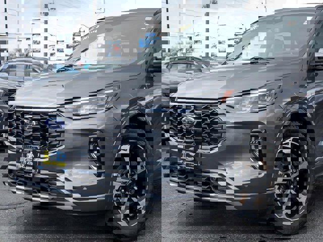 Certified 2023 Ford Escape ST-Line Elite AWD/4WD image 3