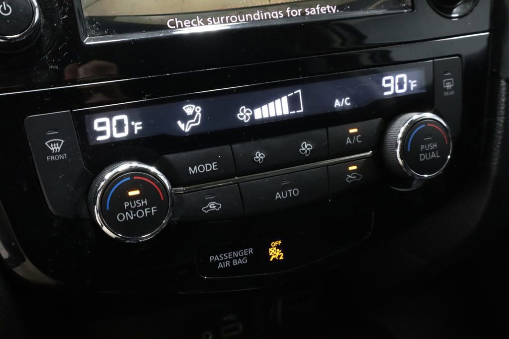 Used 2019 Nissan Rogue SV image 30