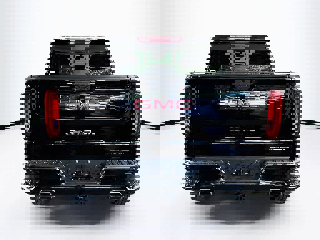 Used 2022 GMC Sierra 1500 Denali w/ Denali Premium Package image 4