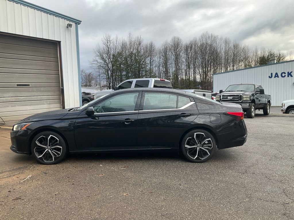 Used 2023 Nissan Altima 2.5 SR image 6