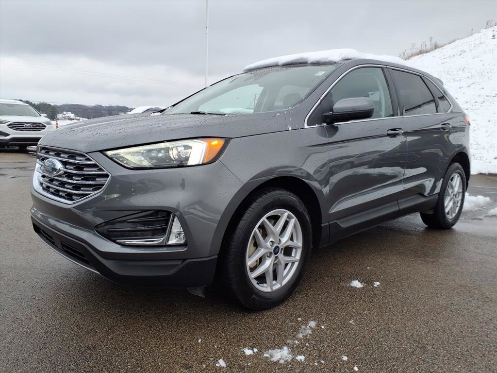 Certified 2022 Ford Edge SEL w/ Convenience Package image 3