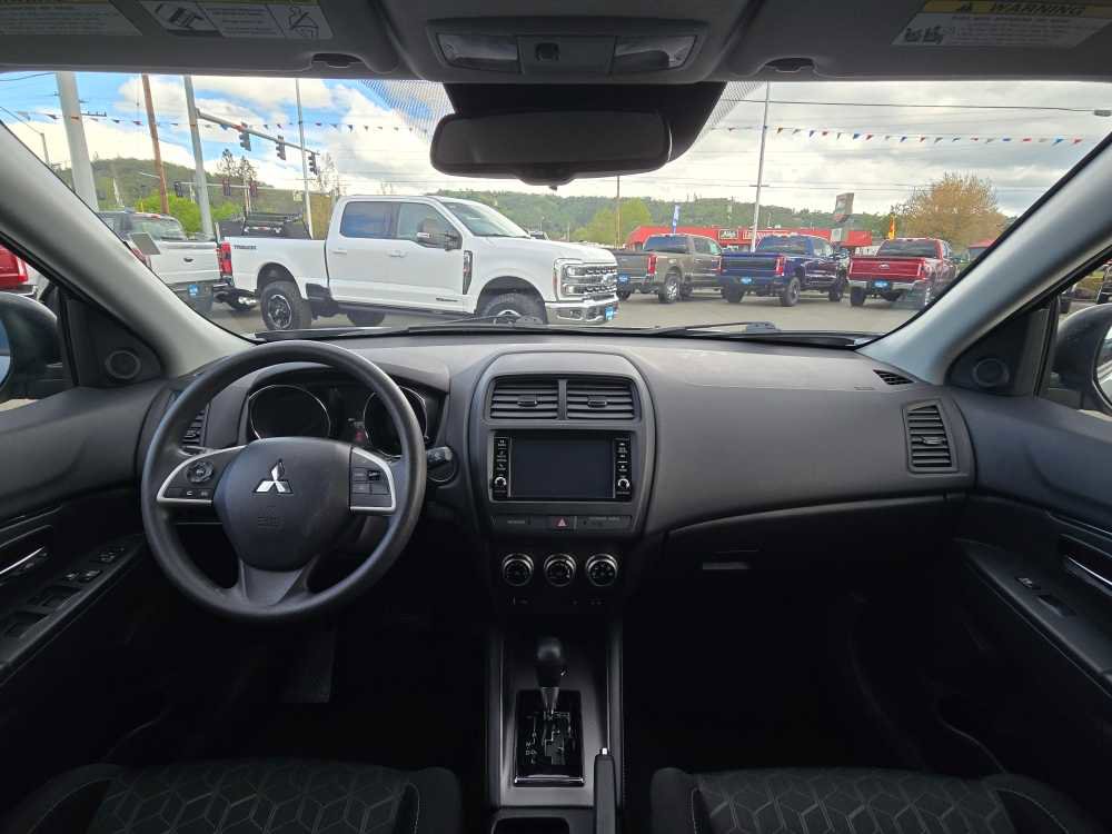 Used 2025 Mitsubishi Outlander Sport ES AWD/4WD image 15