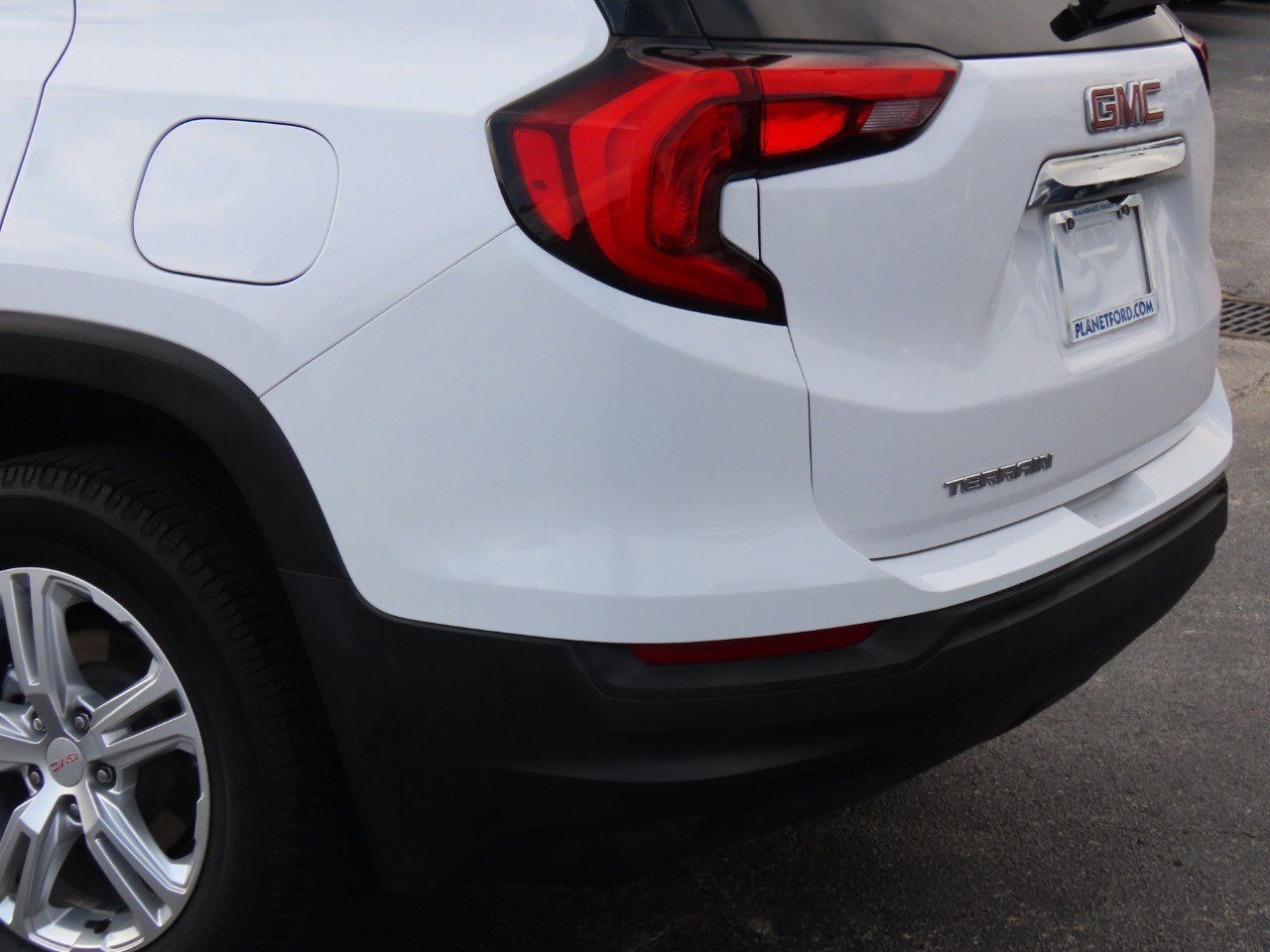 Used 2018 GMC Terrain SLE image 16