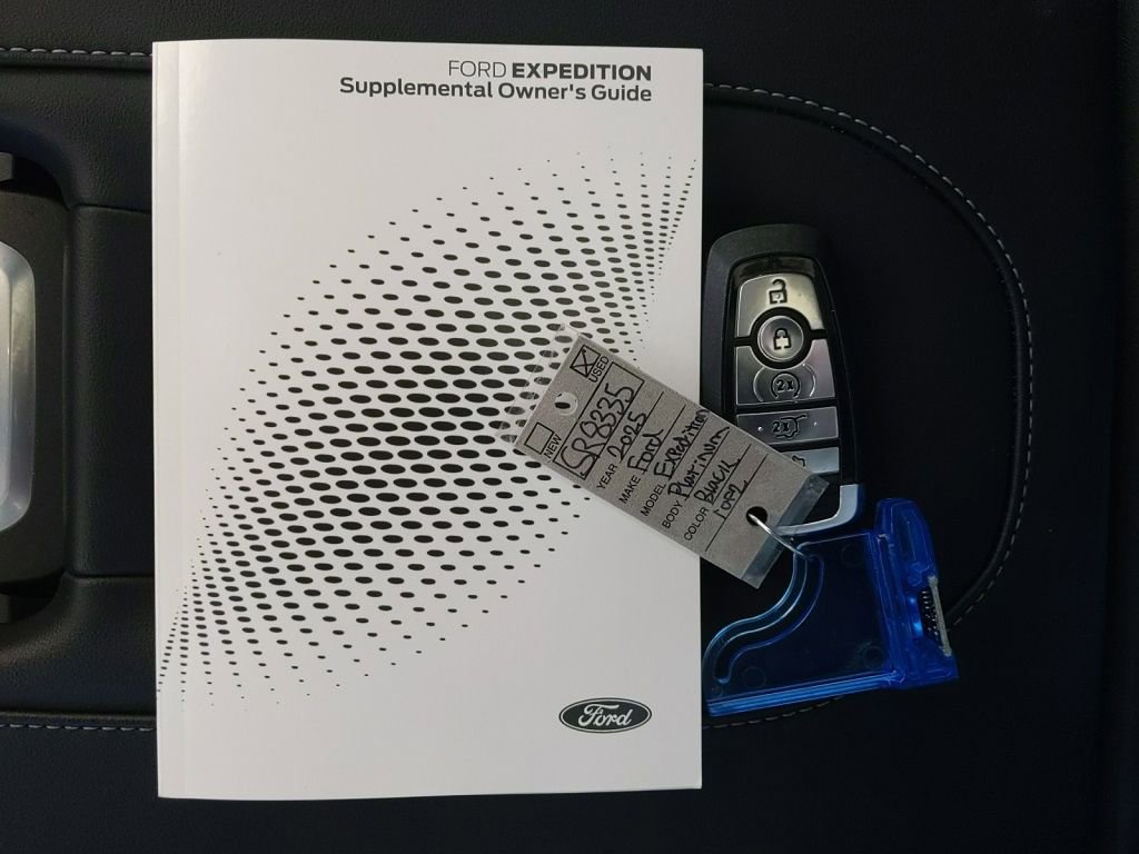 Certified 2025 Ford Expedition Platinum AWD/4WD image 36