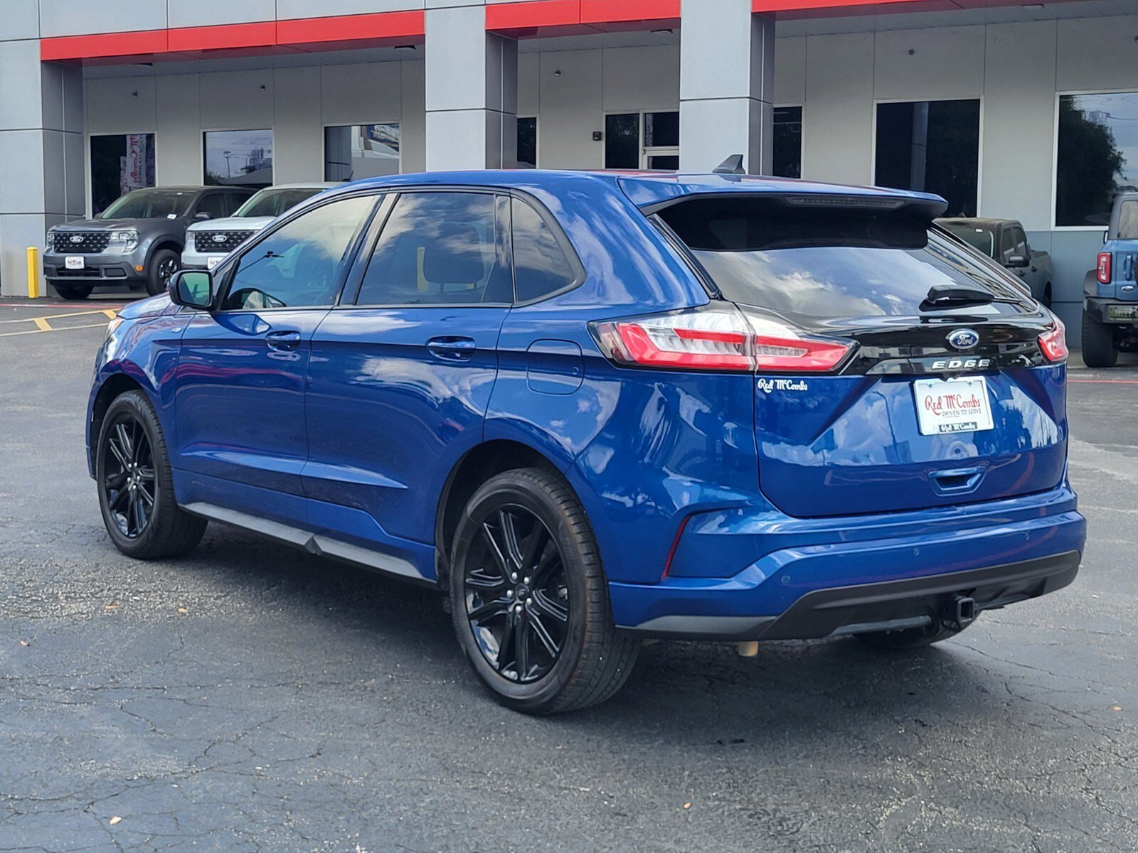 Certified 2022 Ford Edge ST-Line w/ Class II Trailer Tow Package AWD/4WD image 5