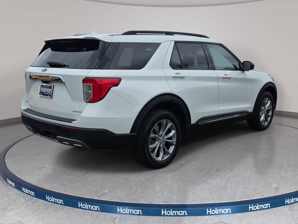 Certified 2023 Ford Explorer XLT w/ Equipment Group 202A AWD/4WD image 5