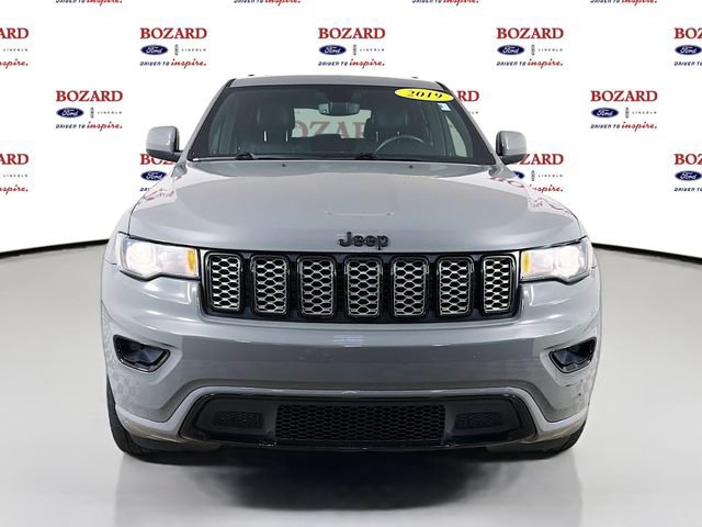 Used 2019 Jeep Grand Cherokee Altitude RWD image 2
