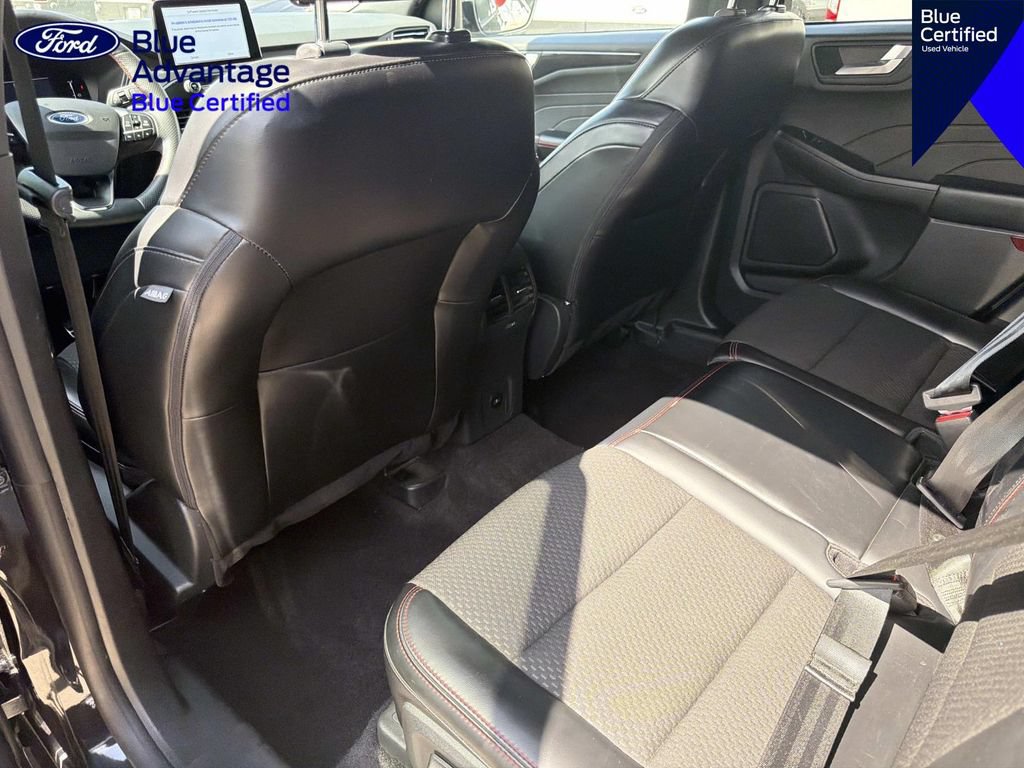Certified 2024 Ford Escape ST-Line AWD/4WD image 12