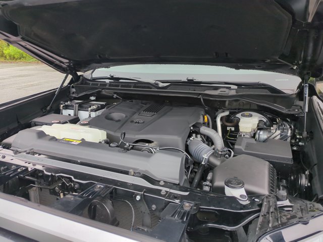 Used 2023 Toyota Tundra Limited AWD/4WD image 36