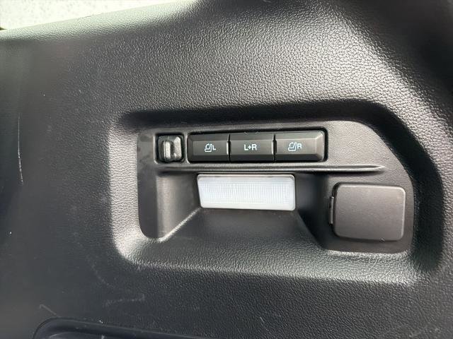 Certified 2023 Ford Explorer Limited w/ Limited Technology Package image 25