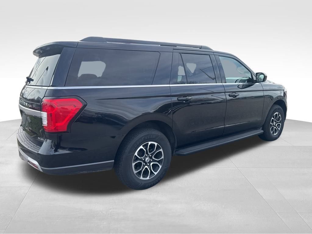 Certified 2024 Ford Expedition Max XLT image 7