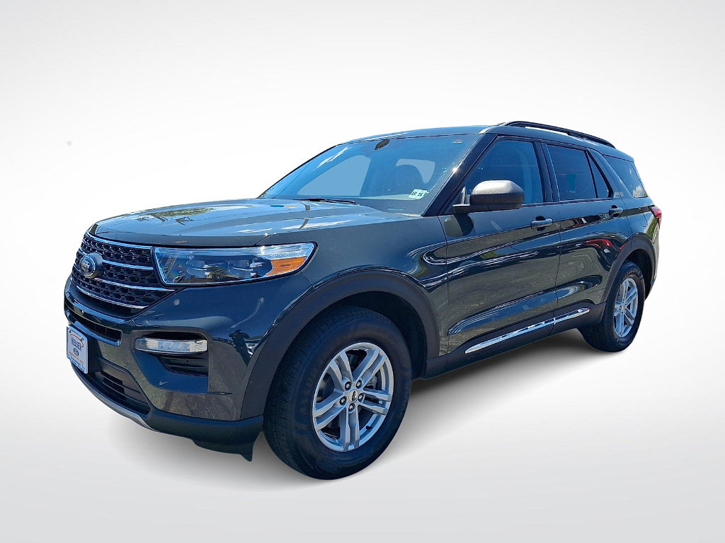 Certified 2023 Ford Explorer XLT w/ Equipment Group 202A AWD/4WD image 1