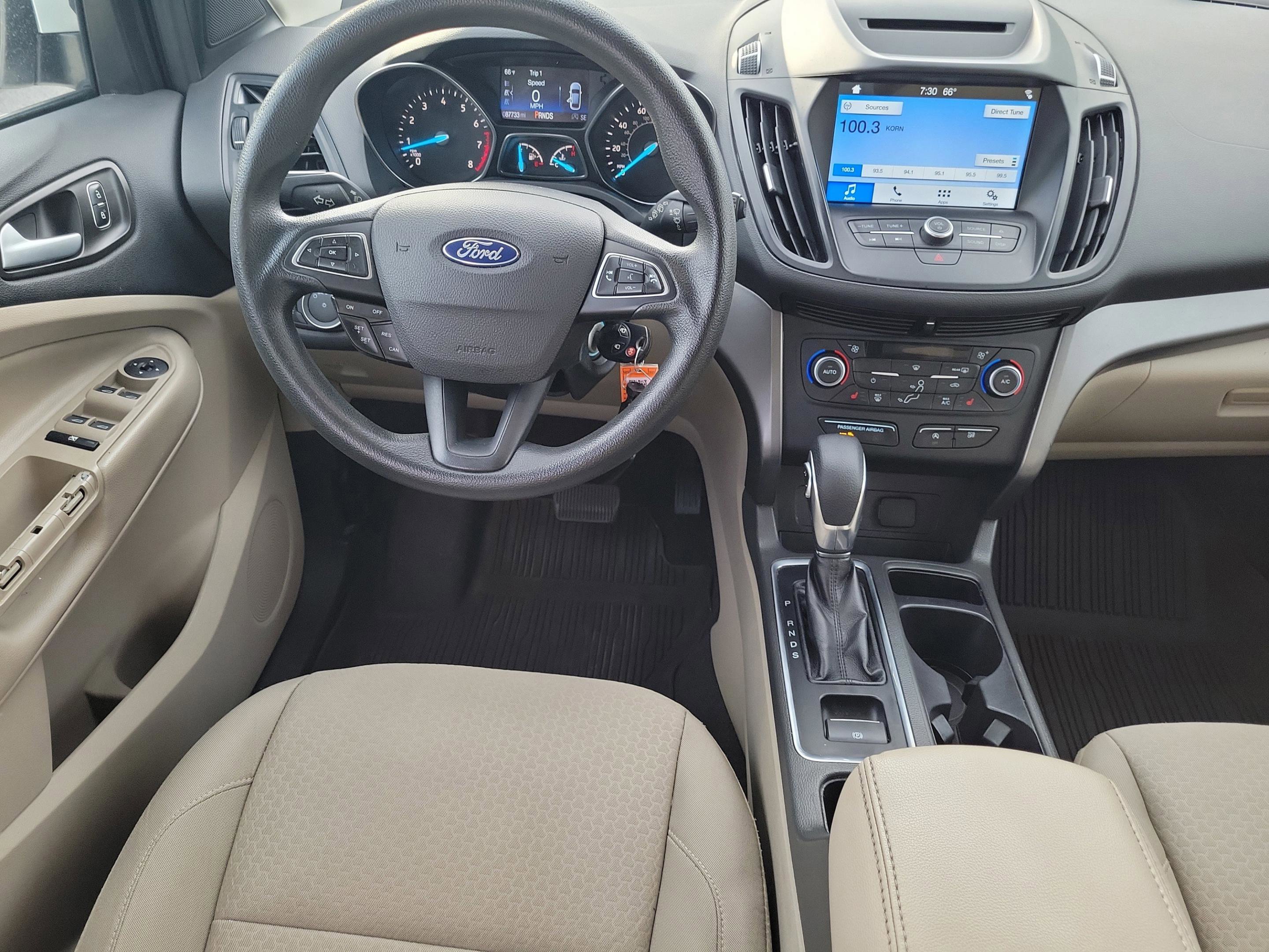 Certified 2018 Ford Escape SE w/ SE Sync 3 Package AWD/4WD image 9