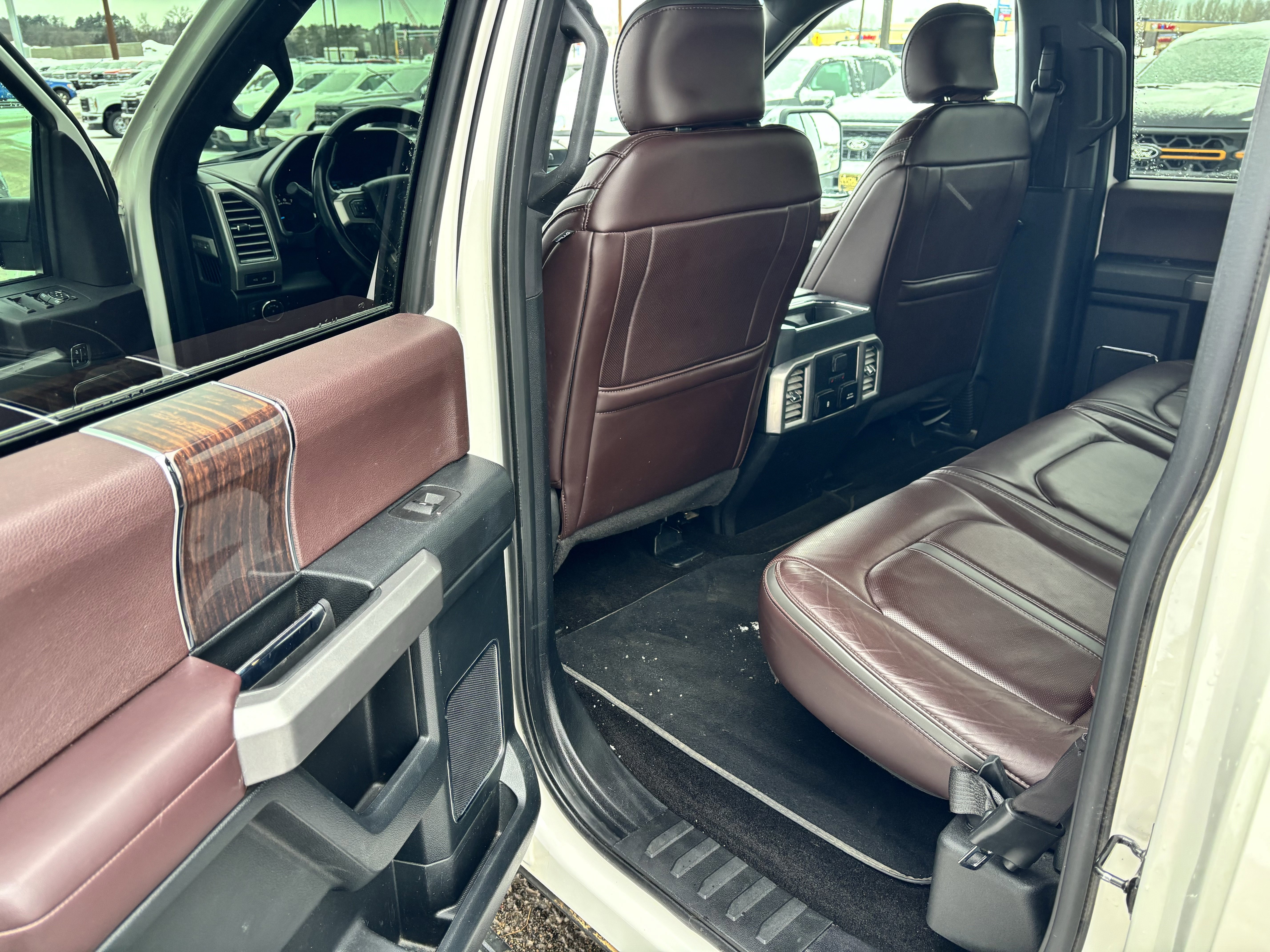 Certified 2017 Ford F150 Platinum w/ Equipment Group 701A Luxury image 15