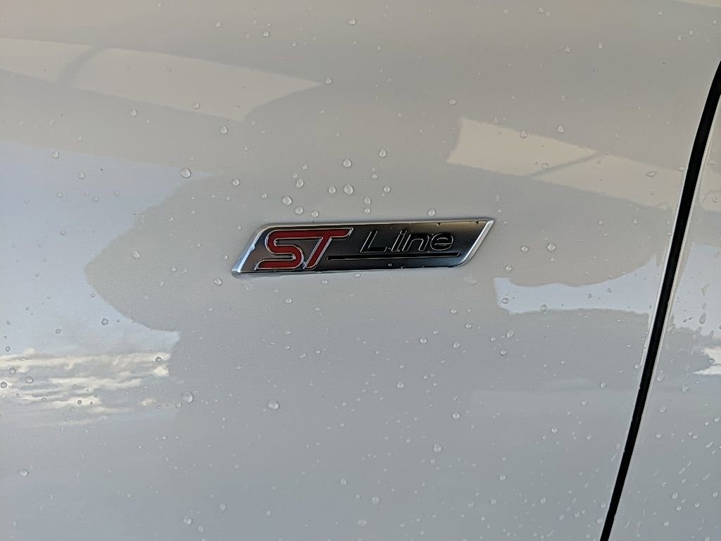 Certified 2023 Ford Escape ST-Line Elite w/ Premium Technology Package image 11