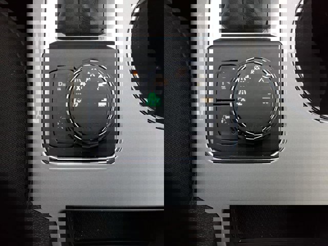 Used 2021 Chevrolet Blazer LT image 2