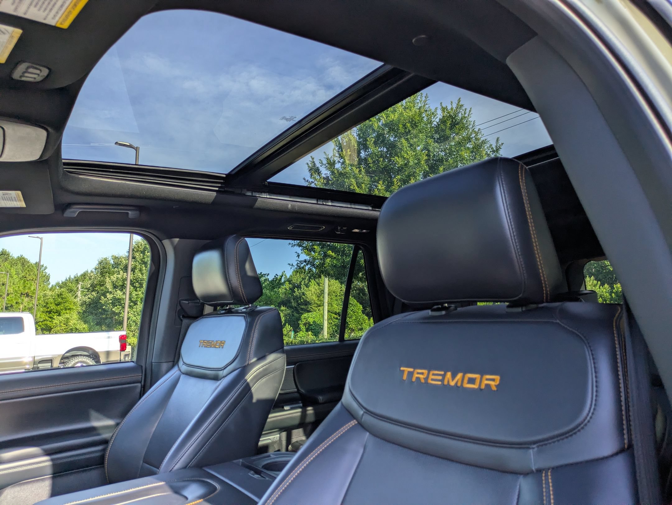 Certified 2025 Ford Expedition Tremor AWD/4WD image 26