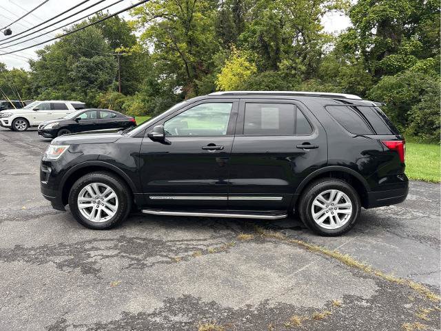 Certified 2019 Ford Explorer XLT w/ Equipment Group 202A AWD/4WD image 9