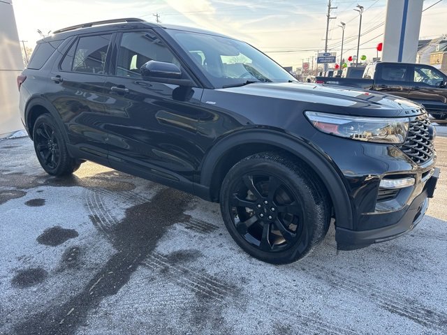 Certified 2022 Ford Explorer ST-Line w/ Class IV Trailer Tow Package image 4