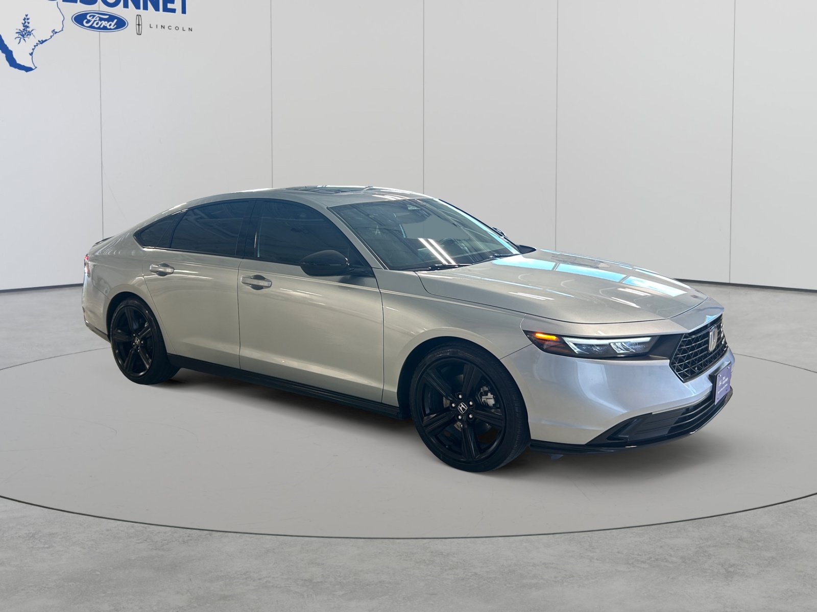Used 2024 Honda Accord Sport image 3