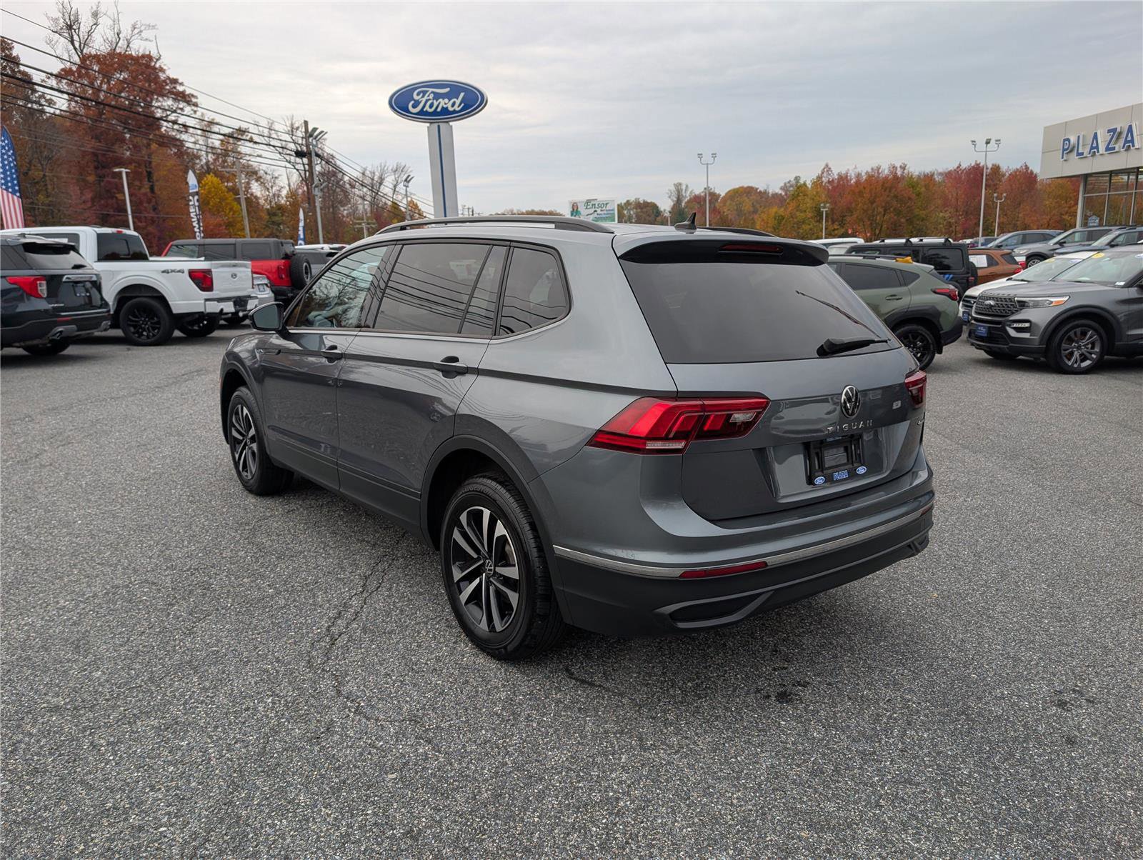 Used 2023 Volkswagen Tiguan S w/ Driver Assistance Package image 3
