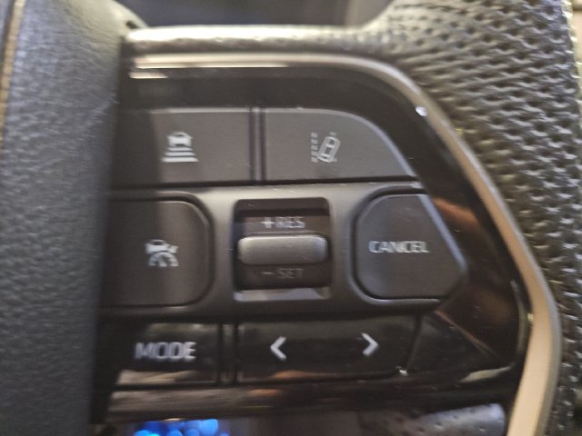 Used 2024 Toyota Tundra Limited AWD/4WD image 18