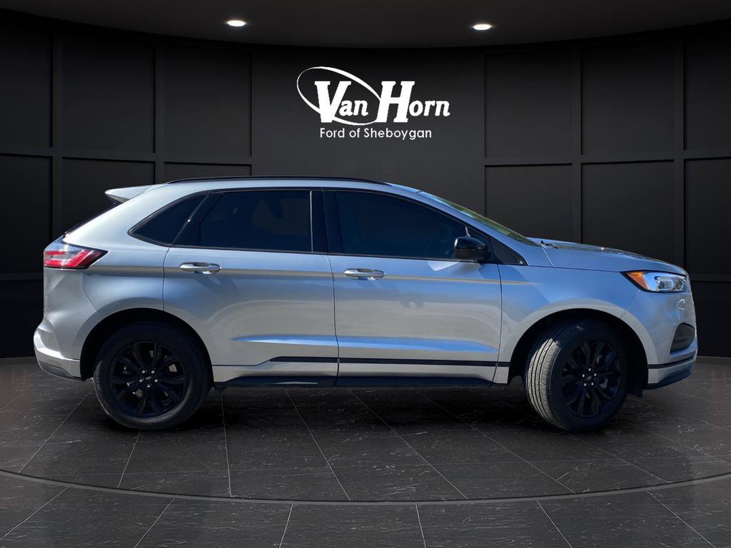 Certified 2024 Ford Edge SE w/ Black Appearance Package AWD/4WD image 8