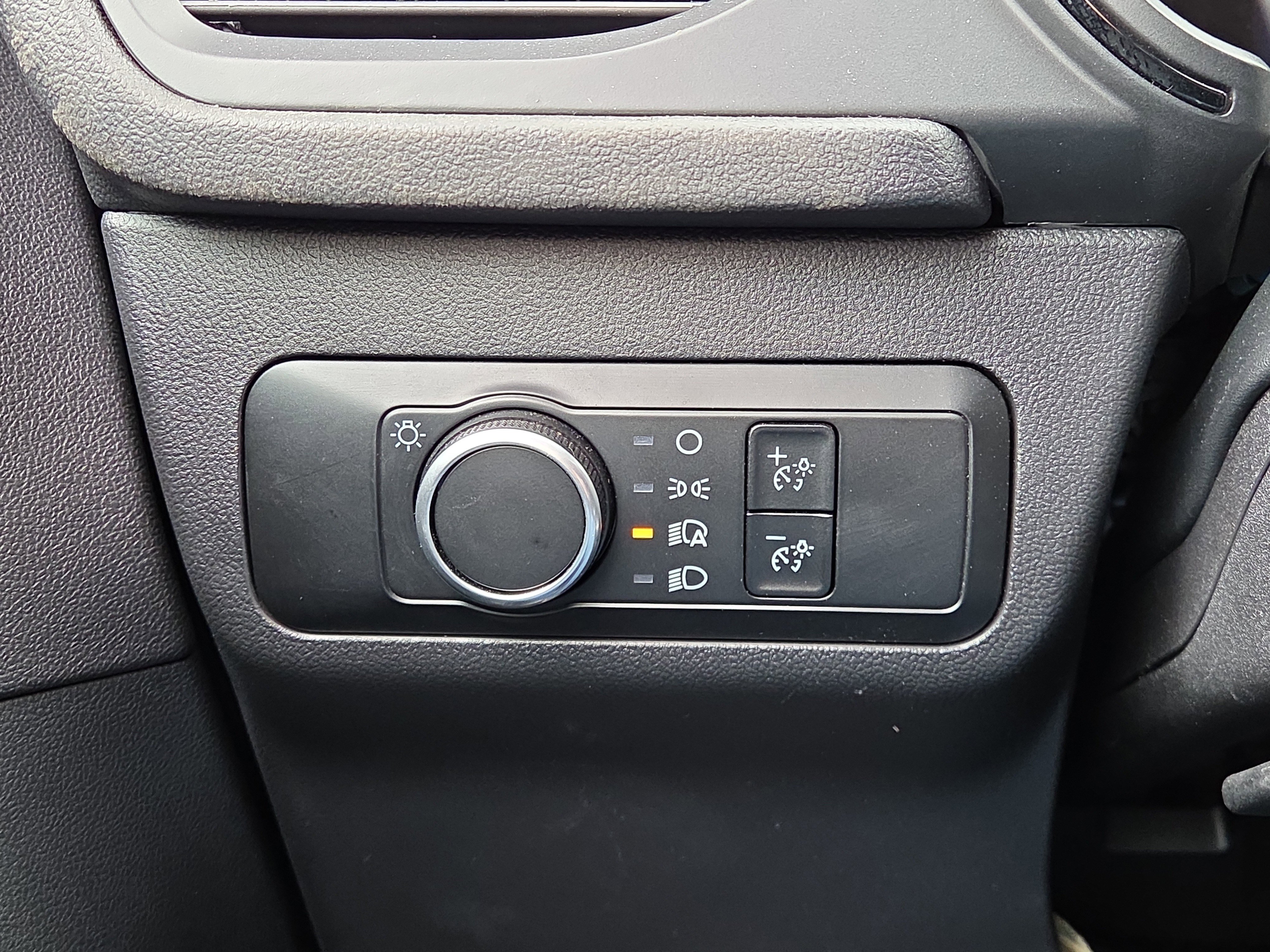 Certified 2025 Ford Escape ST-Line image 26