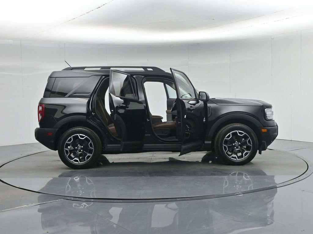 Certified 2025 Ford Bronco Sport Outer Banks w/ Outer Banks Tech Package+ image 5