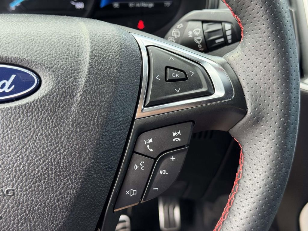 Certified 2024 Ford Edge ST-Line AWD/4WD image 16