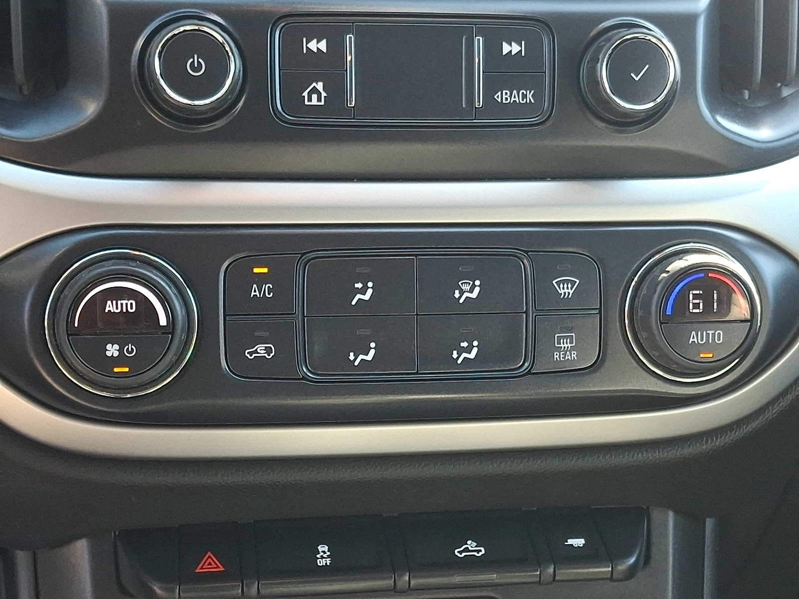 Used 2021 Chevrolet Colorado LT w/ Redline Special Edition AWD/4WD image 16