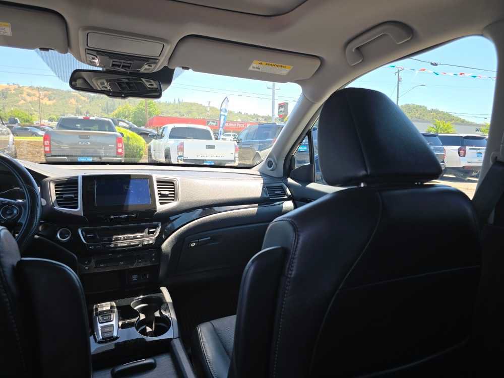 Used 2017 Honda Pilot Elite image 14